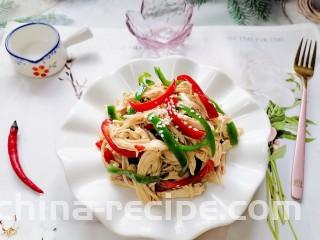 口水鸡丝,拍上成品图，一道美味又下饭的口水鸡丝就完成了。