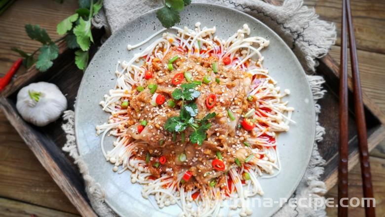 The method of making beef enoki rolls