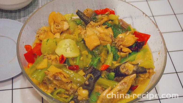 The method of braising chicken in a dry pot