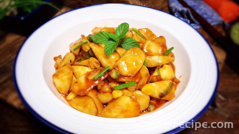 The method of making sweet and sour jiaobai