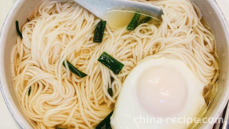 Method for making homemade boiled noodles with soft boiled eggs