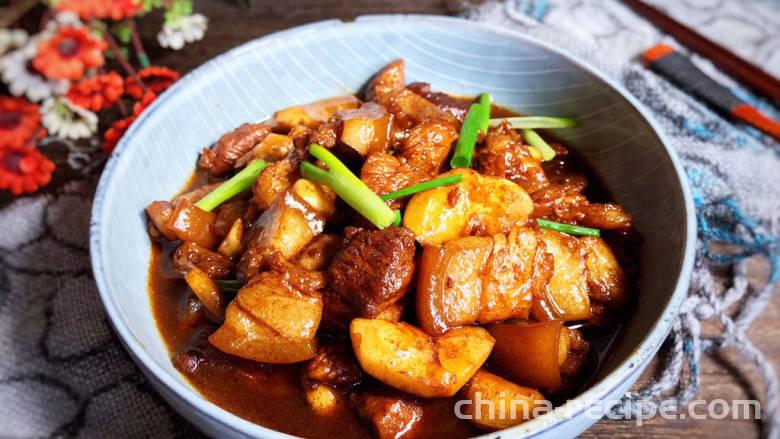 The method of making braised pork with water chestnuts