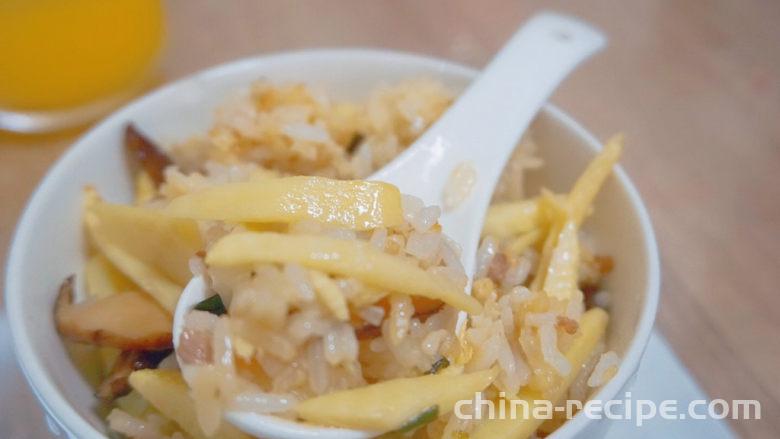 The recipe for bamboo shoots, mushrooms, shrimp, and rice