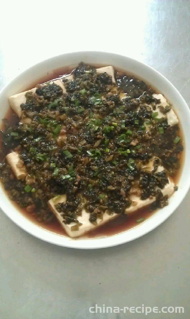 The method of steaming mountain water tofu with pickled vegetables The method of steaming mountain water tofu with pickled vegetables