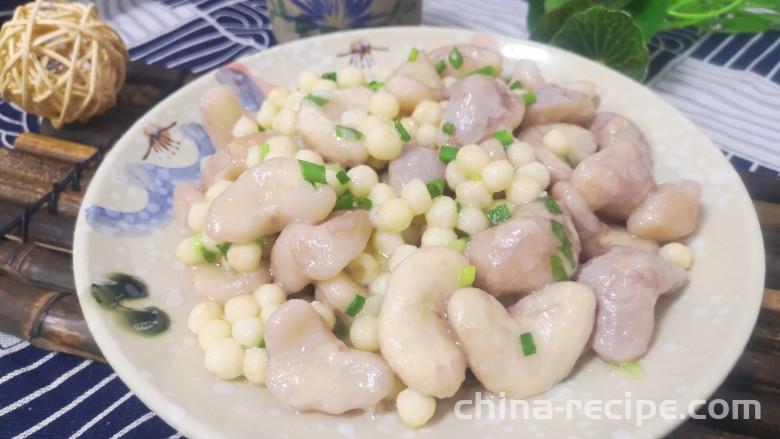 The method of making water chestnut chicken head rice The method of making water chestnut chicken head rice