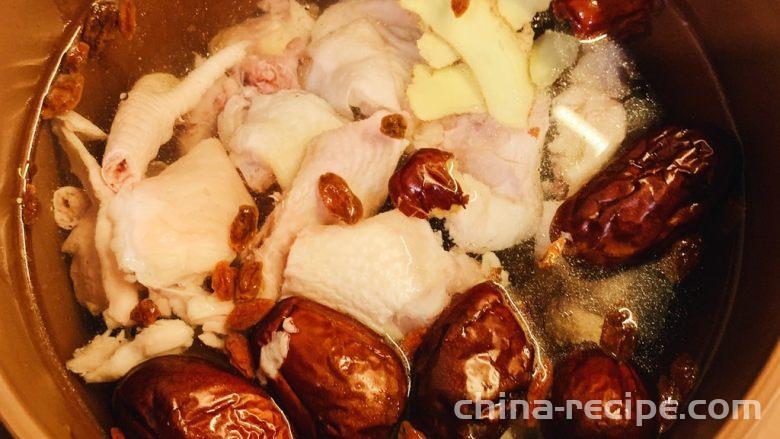 Recipe for Chestnut, Red Date, Goji Berry Chicken Soup